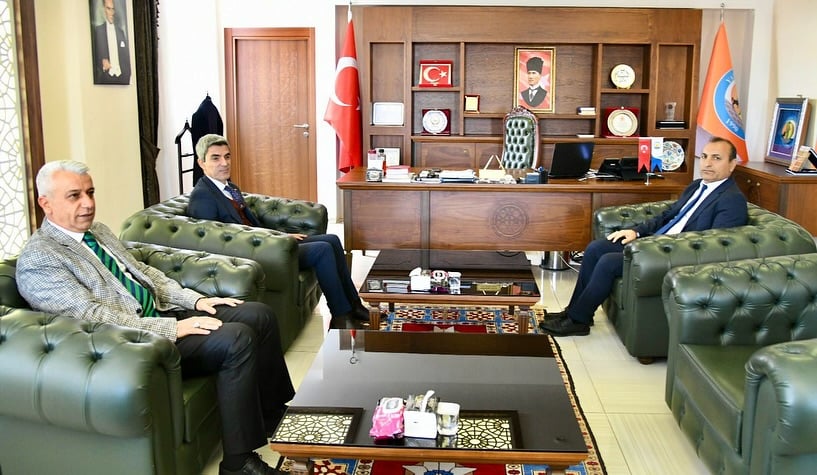 Malatya İl Milli Eğitim Müdürü ve İlçe Eğitim Müdürü Yazıhan Belediyesi’ni Ziyaret Etti
