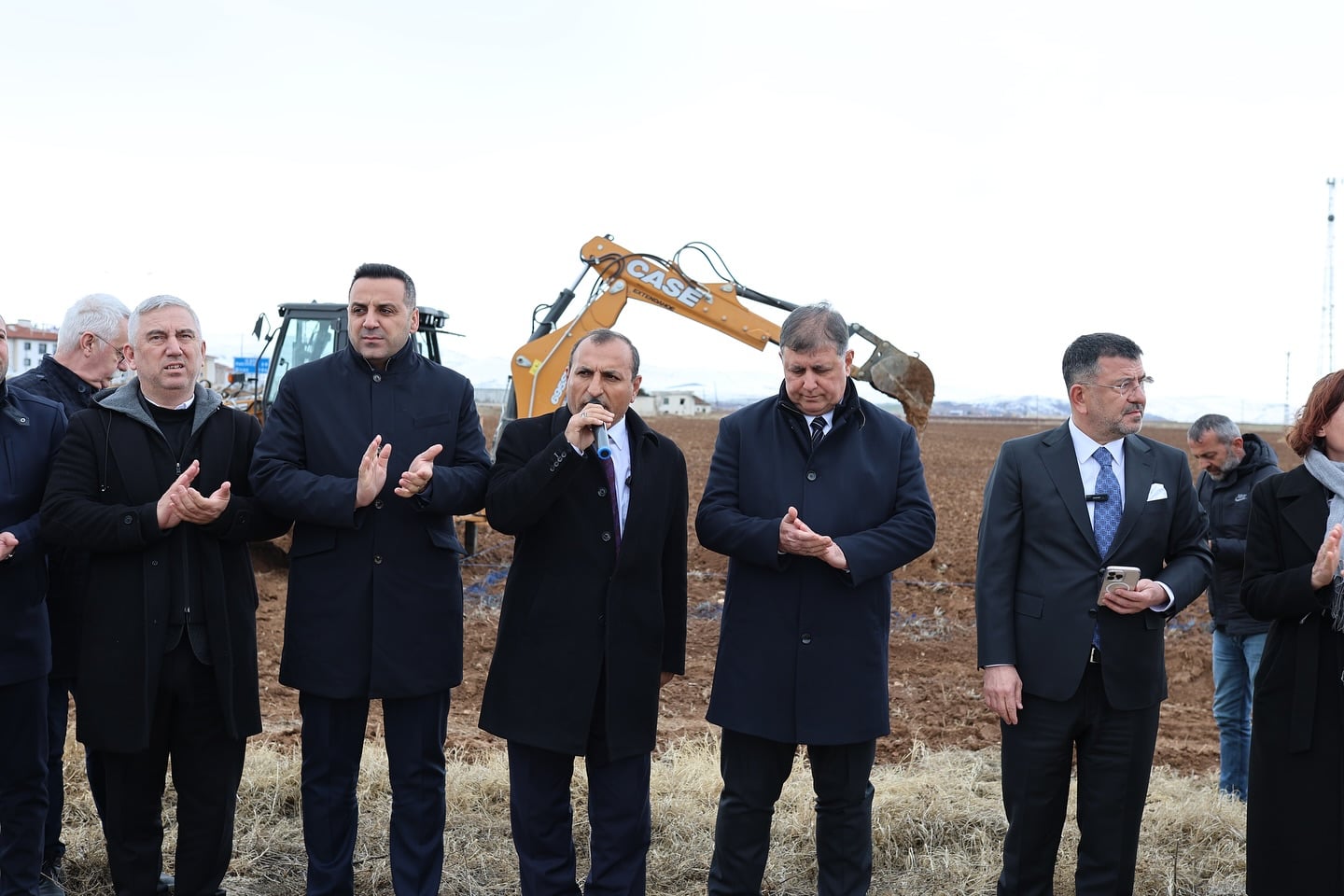 Yazıhan Belediye Başkanı Abdulvahap Göçer, Yeni Düğün Salonu Projesine İmza Attı