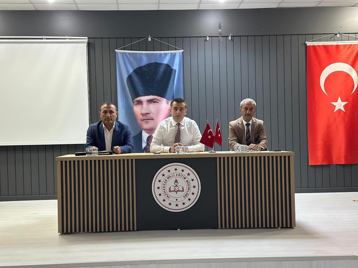 Muhtarlar Toplantısında İlçemizin Geleceği İçin Birlikte Değerlendirme