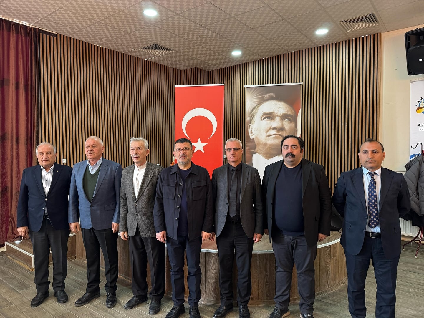 Başkan Abdulvahap Göçer, Arguvan’da Belediye Başkanlarıyla Bir Araya Geldi