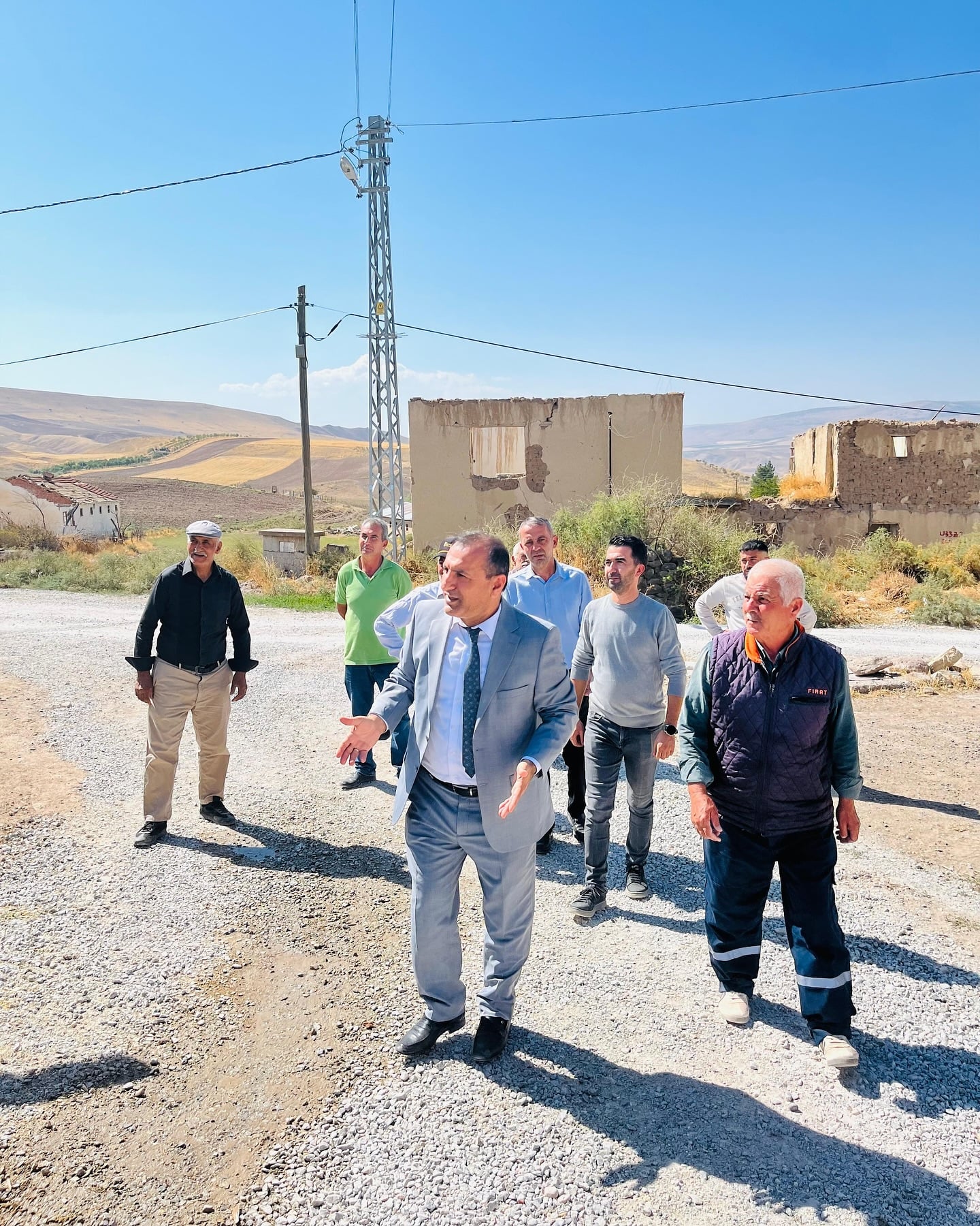 Karaca Mahallesinde Yol ve Altyapı Çalışmaları Başladı